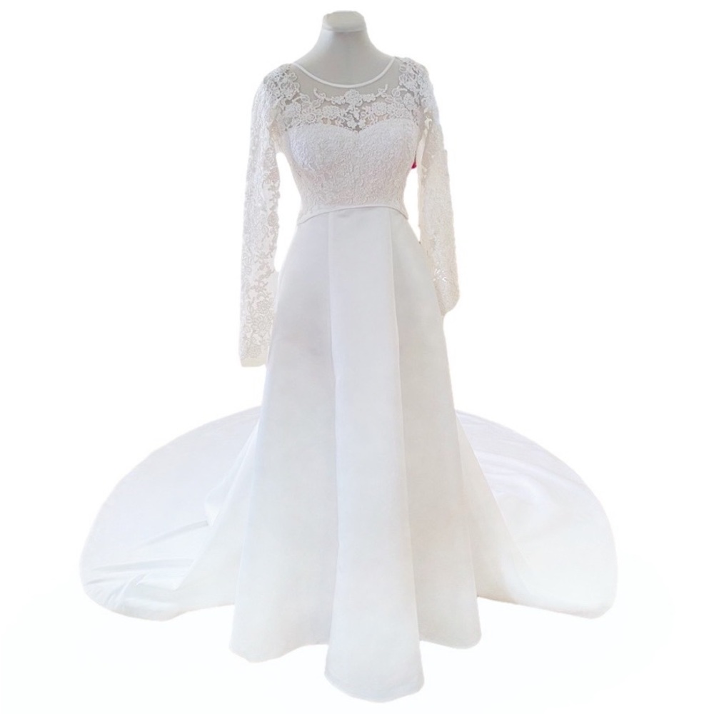 𝅺Vintage Satin with Lace Wedding Gown Long Sleeve New Old Stock